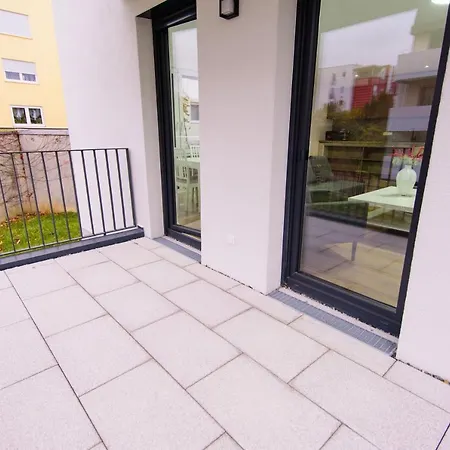 Apartament Wunderschone, Neue Gebaute 2023 Aurelija Reutlingen