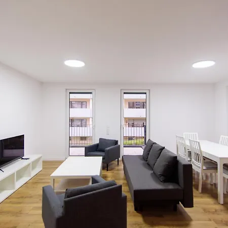 Wunderschone, Neue Gebaute 2023 Aurelija * Reutlingen